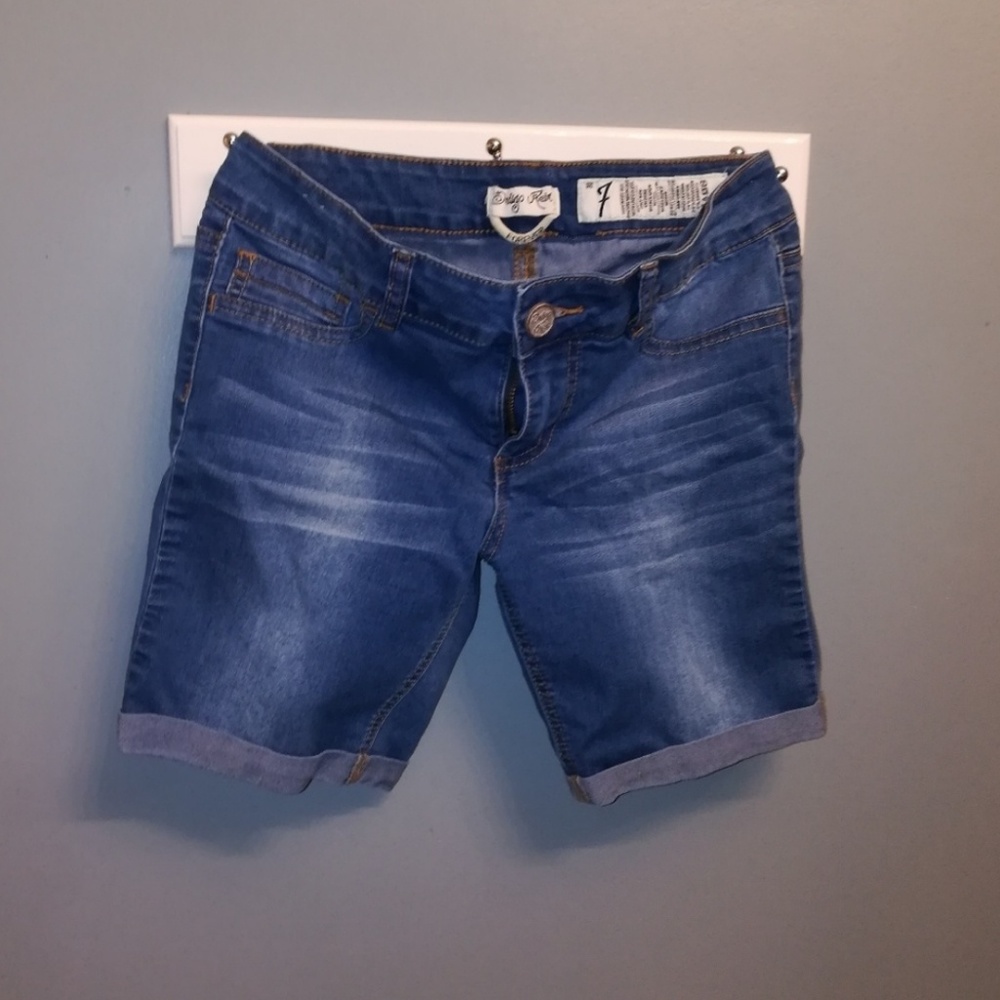 Mid length cuffed Jean shorts